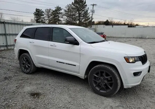 jeep grand cherokee małopolskie Jeep Grand Cherokee cena 49000 przebieg: 35000, rok produkcji 2021 z Ruciane-Nida